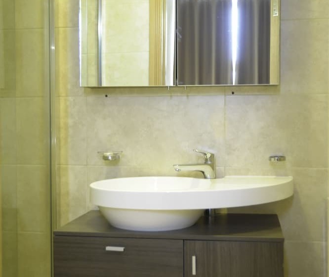Семейный Номер, Kings Cross Inn
