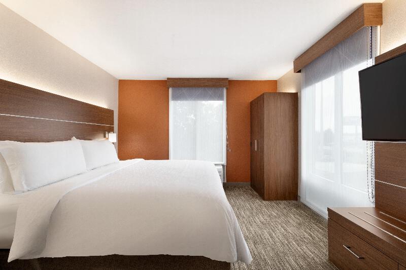 Стандартный Номер Кровать Кинг, Holiday Inn Express Hotel & Suites Opelika Auburn, An Ihg