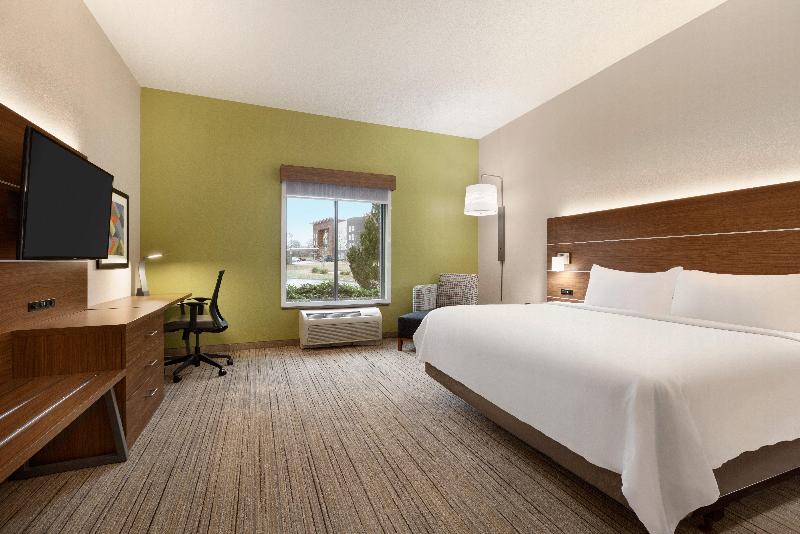 Номер Стандарт, Holiday Inn Express Hotel & Suites Opelika Auburn, An Ihg