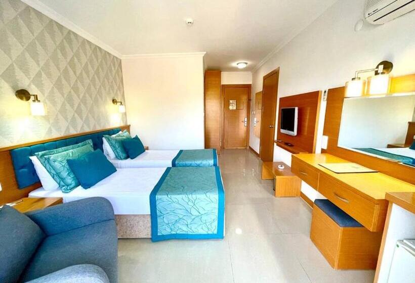 Семейный Номер, Green Forest Holiday Village