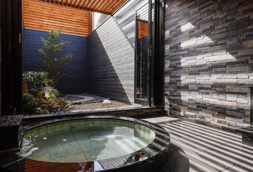 Семейный Номер, Kansai Airport Spa Hotel Garden Palace