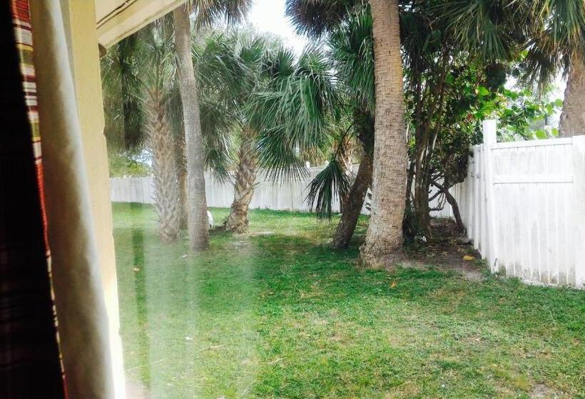 디럭스 룸, Sunset Inn  Fort Pierce, Fl
