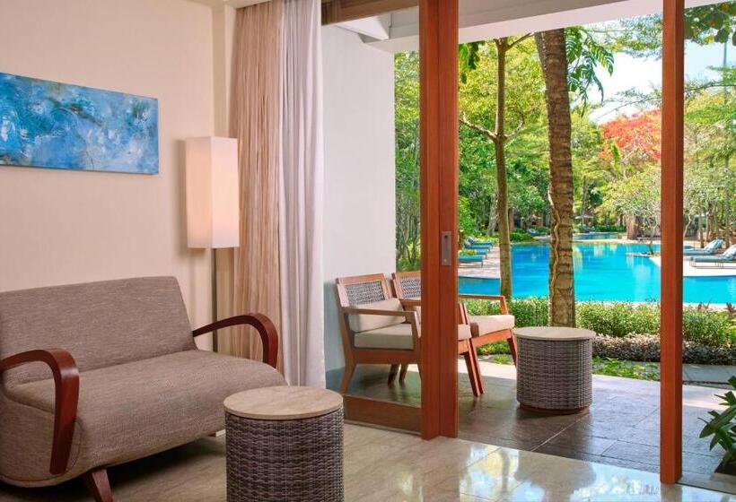 Quarto Deluxe Cama King, Courtyard By Marriott Bali Nusa Dua Resort