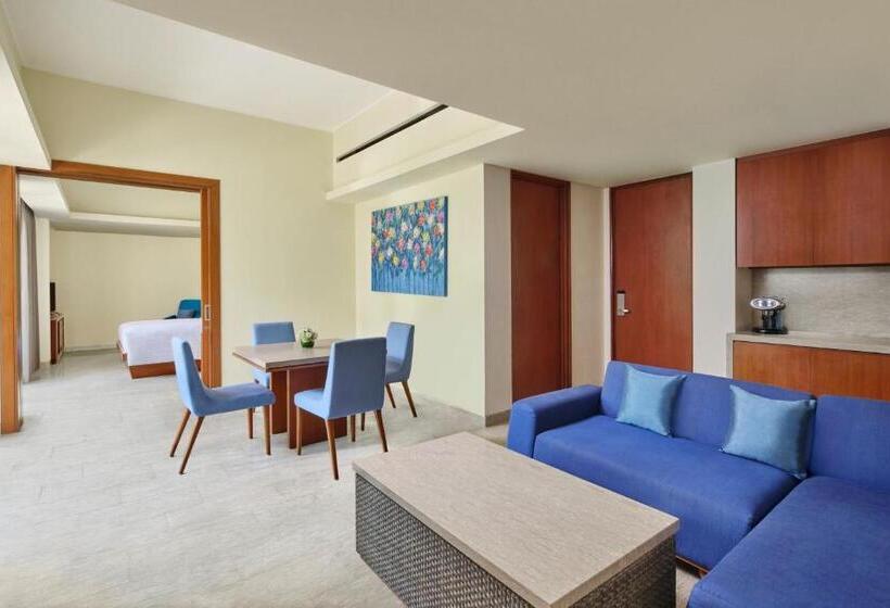 Suite Cama King, Courtyard By Marriott Bali Nusa Dua Resort