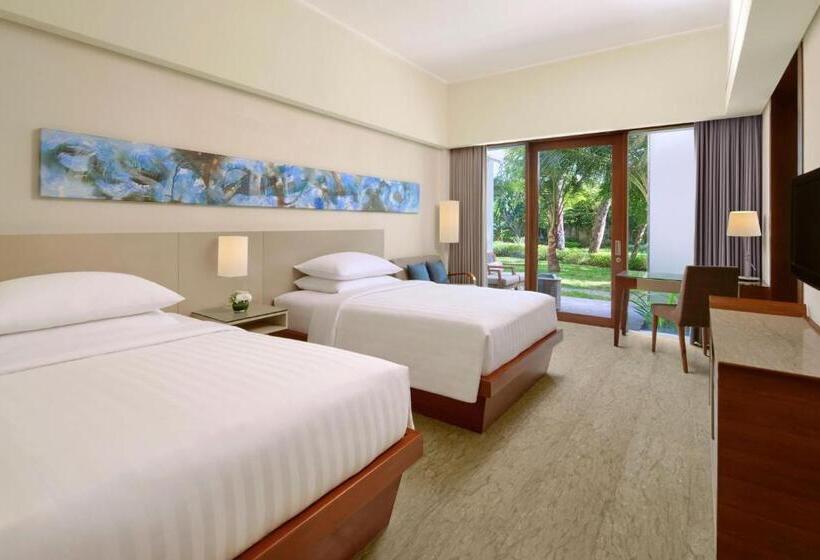 Номер Deluxe Вид на Сад, Courtyard By Marriott Bali Nusa Dua Resort