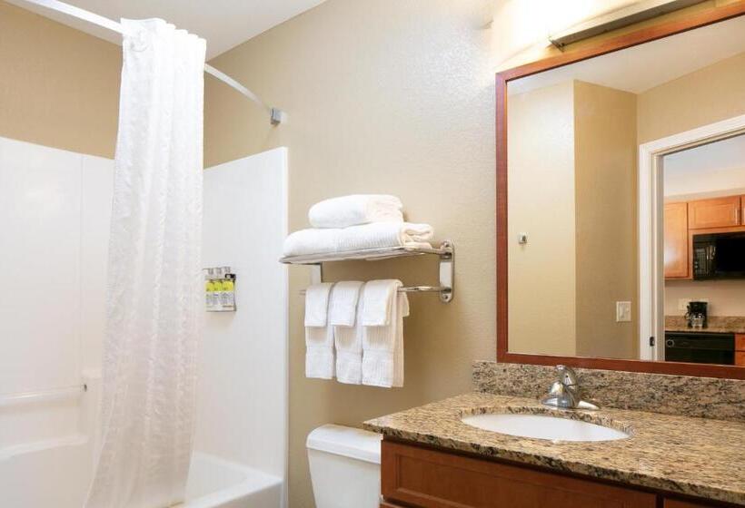 Люкс Кровать Кинг, Candlewood Suites La Crosse, An Ihg