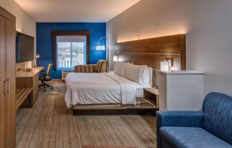 اتاق استاندارد با تخت بزرگ برای معلولان, Holiday Inn Express Reno Airport, An Ihg