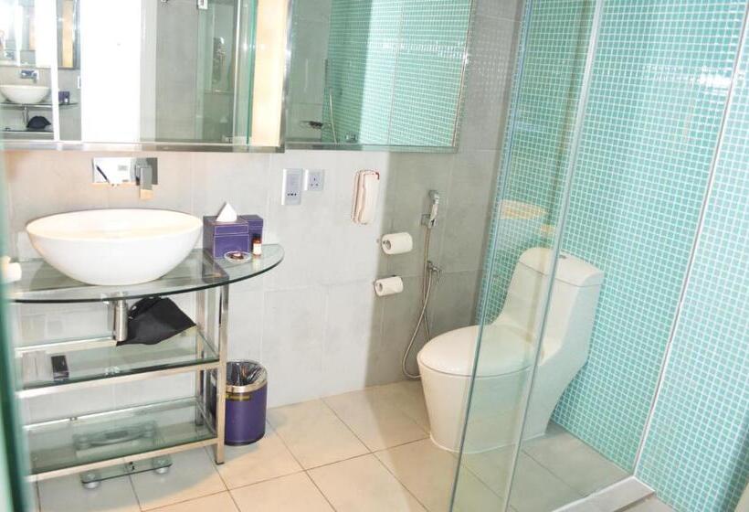 اتاق لوکس با تخت بزرگ, Wyndham Grand Bangsar Kuala Lumpur