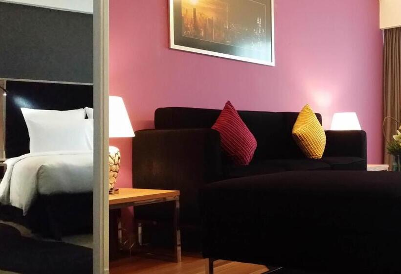 اتاق سوپریور با تخت بزرگ, Wyndham Grand Bangsar Kuala Lumpur