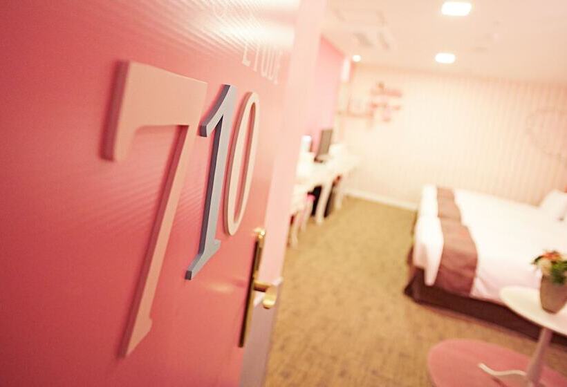 Люкс, Skypark Myeongdong 3