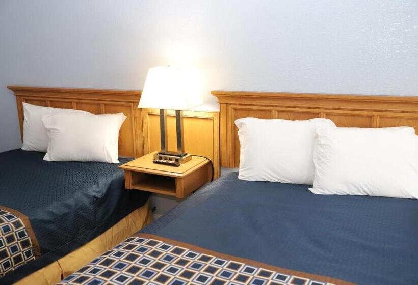 Номер Стандарт 2 Двуспальные Кровати, Super 8 By Wyndham Florence Sc I 95 North   Hwy 76