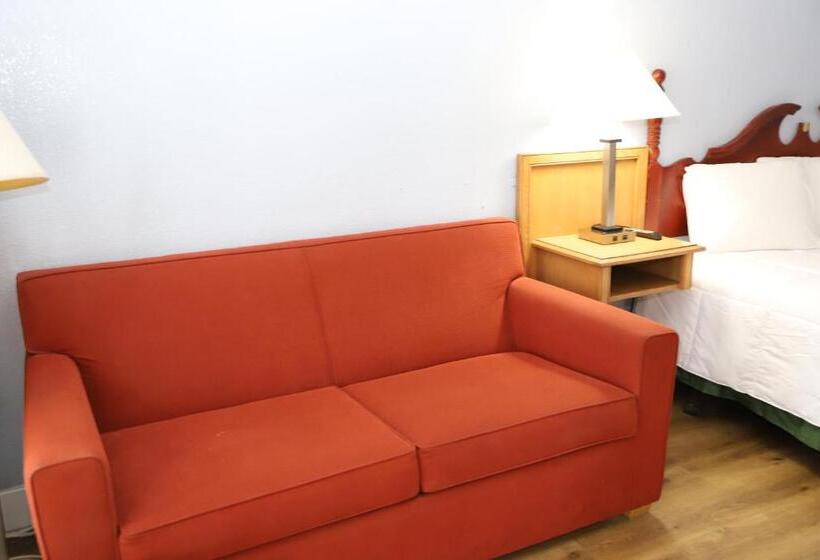 Стандартный Номер Кровать Кинг, Super 8 By Wyndham Florence Sc I 95 North   Hwy 76