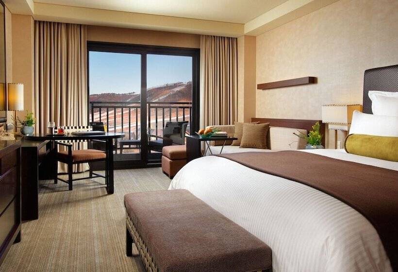 클래식 룸 더블 침대, Intercontinental Alpensia Pyeongchang Resort, An Ihg