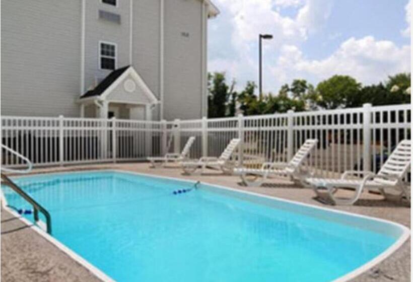 디럭스 스튜디오, Microtel Inn & Suites Huntsville