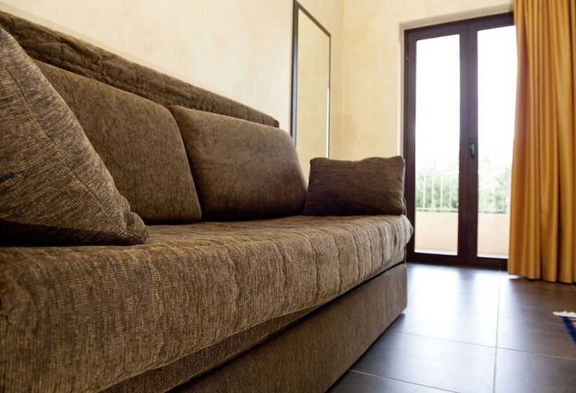 اتاق استاندارد سه نفره, Bv Borgo Del Principe
