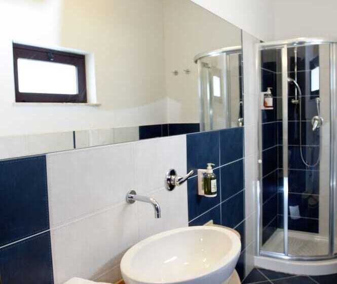 اتاق استاندارد چهار تخته, Bv Borgo Del Principe