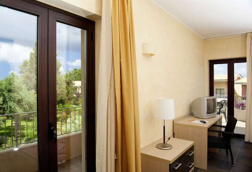 اتاق استاندارد چهار تخته, Bv Borgo Del Principe