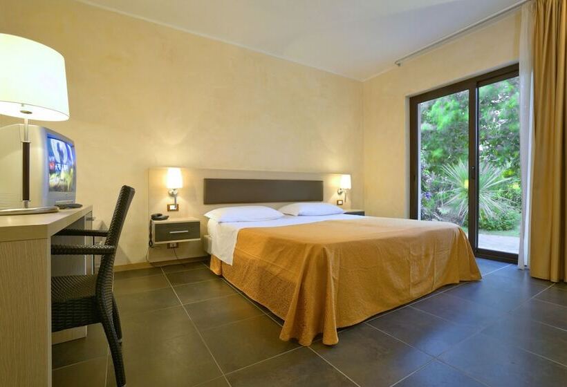 اتاق استاندارد چهار تخته, Bv Borgo Del Principe