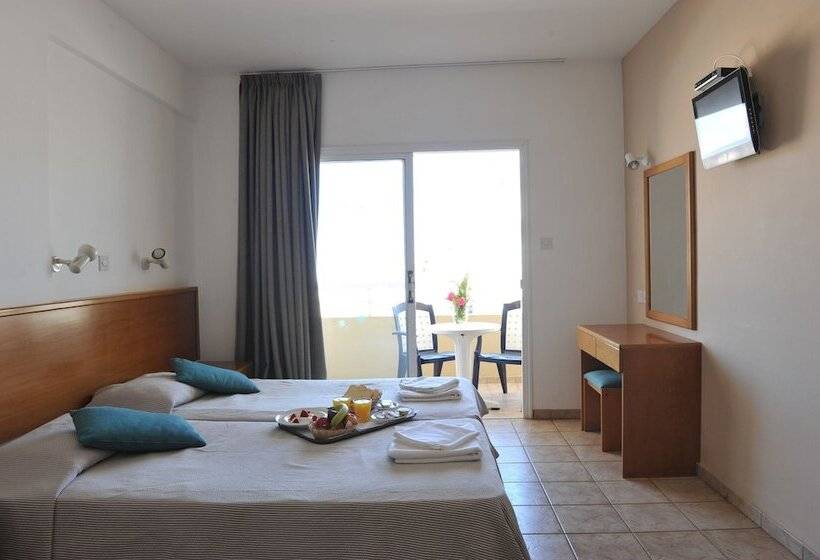标准工作室, Captain Karas Holidays Apartments