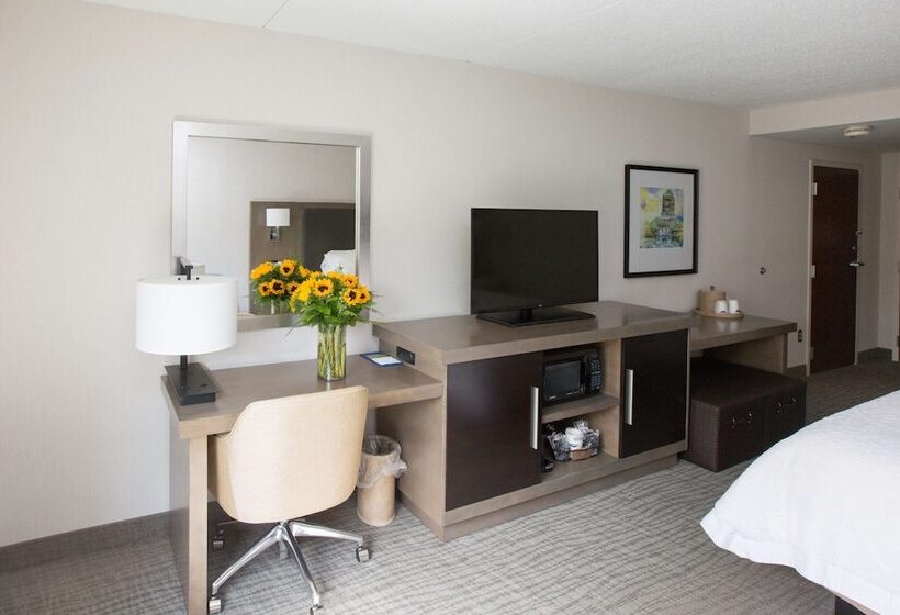 Номер Стандарт, Hampton Inn Raynhamtaunton