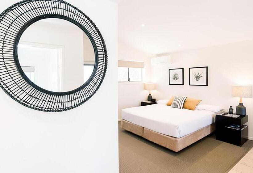 스탠다드 스튜디오 킹침대, The Observatory Self Contained Apartments