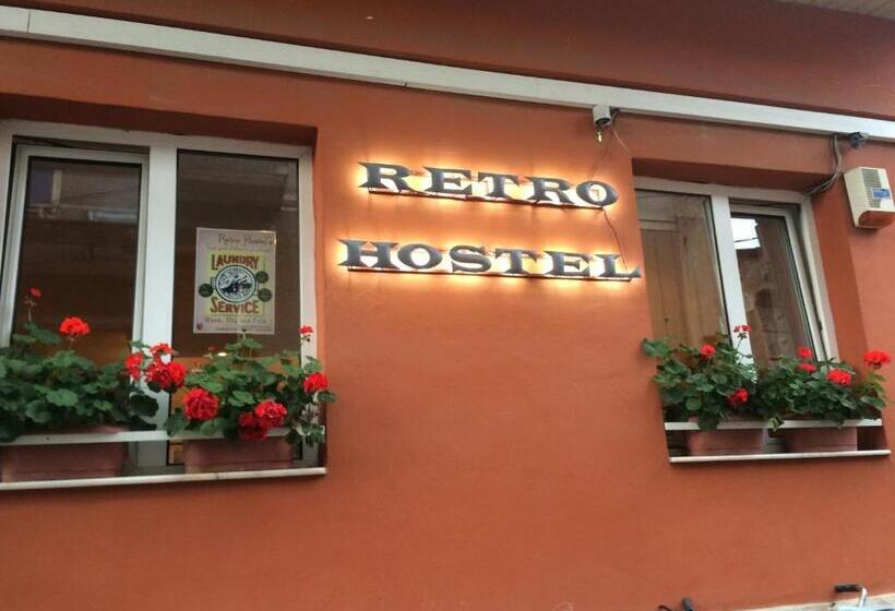 تختخواب در اتاق مشترک, Retro Hostel