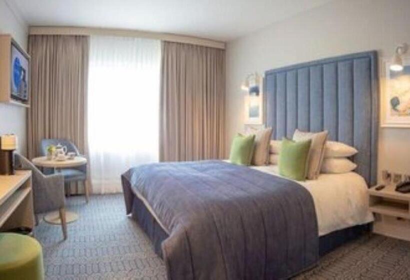 Номер Executive, Four Seasons Hotel, Carlingford