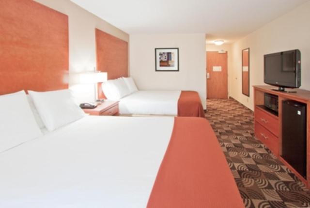장애인을 위한 스탠다드 룸, Holiday Inn Express Hotel & Suites Bainbridge, An Ihg