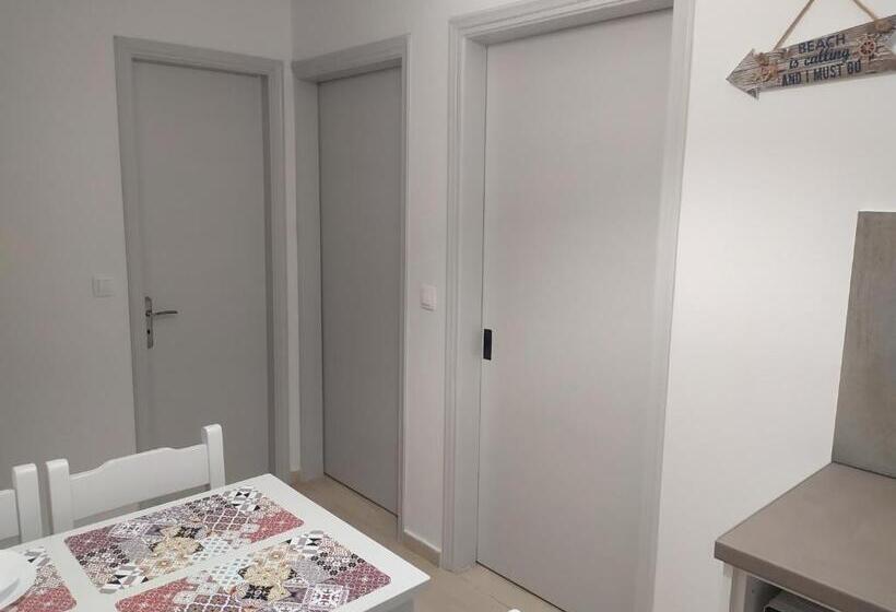Апартаменты Deluxe 1 Спальня, Valentinos Apartments