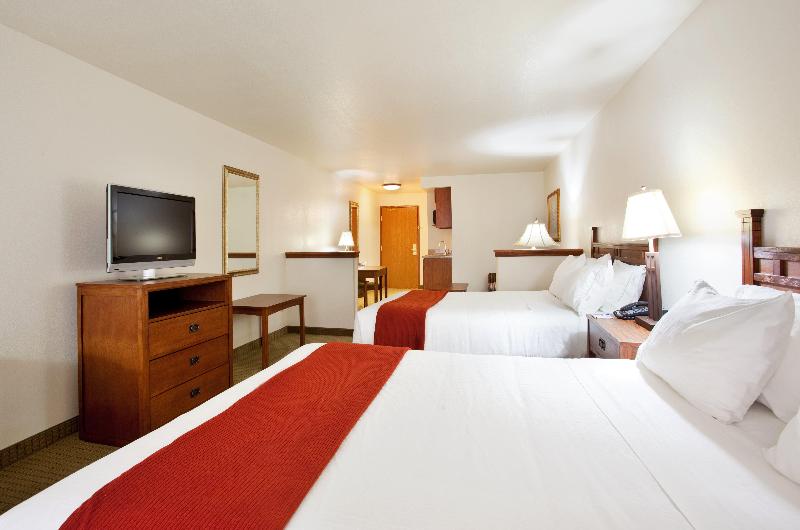 סוויטה, Holiday Inn Express Hotel & Suites Mattoon, An Ihg