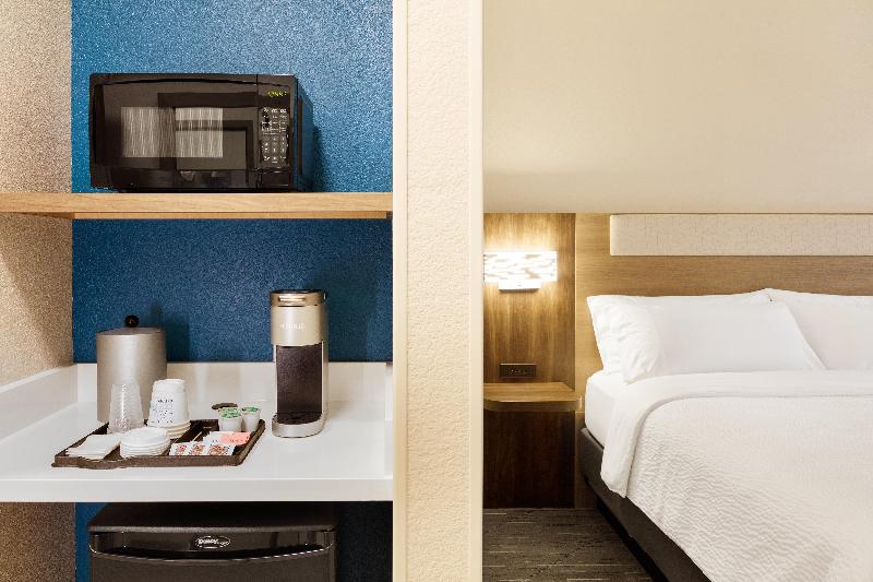 Quarto Standard Cama King para Deficientes, Holiday Inn Express Hotel & Suites Terre Haute, An Ihg