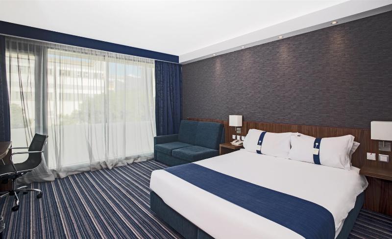 Номер Стандарт, Holiday Inn Express Lisbon Alfragide, An Ihg