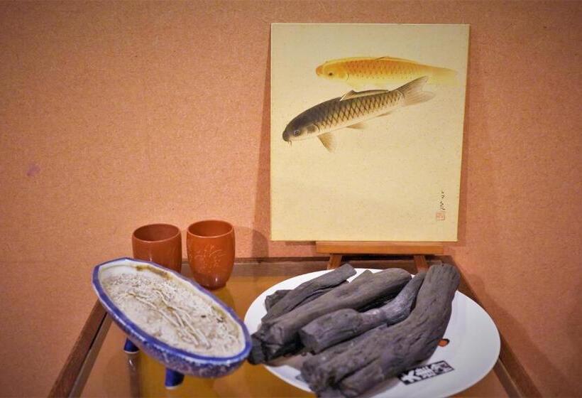 اتاق استاندارد سه نفره, Ryokan Shimizu