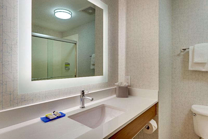 Номер Стандарт, Holiday Inn Express Hotel And Suites Weatherford, An Ihg