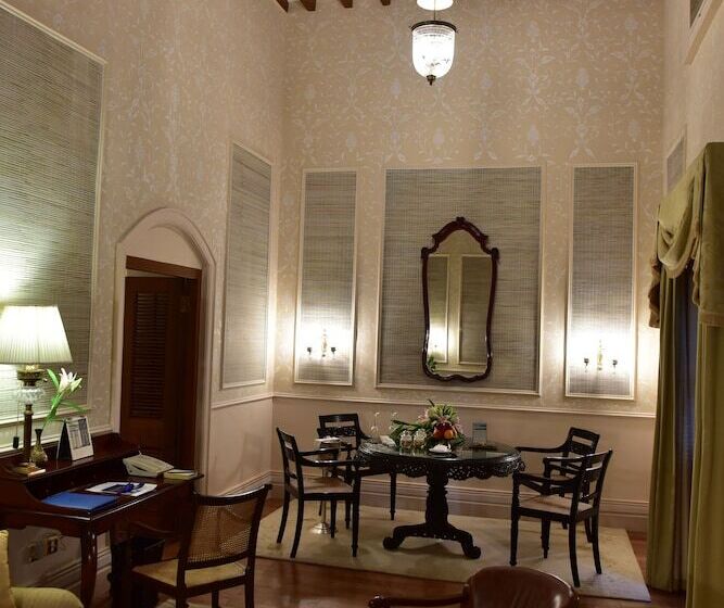 Королевский Люкс, Taj Falaknuma Palace