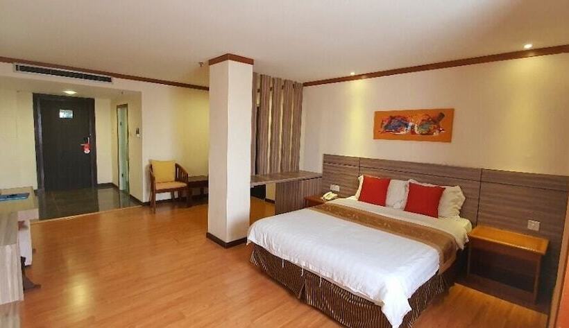 Номер Deluxe, Kemena Hotel Bintulu
