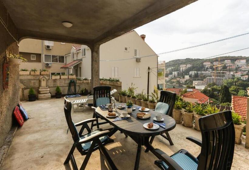 آپارتمان 1 خوابه با بالکن و چشم‌انداز دریا, K Apartments