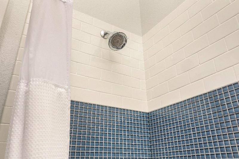 キングサイズベッドのスイートルーム, Staybridge Suites Tyler University Area, An Ihg