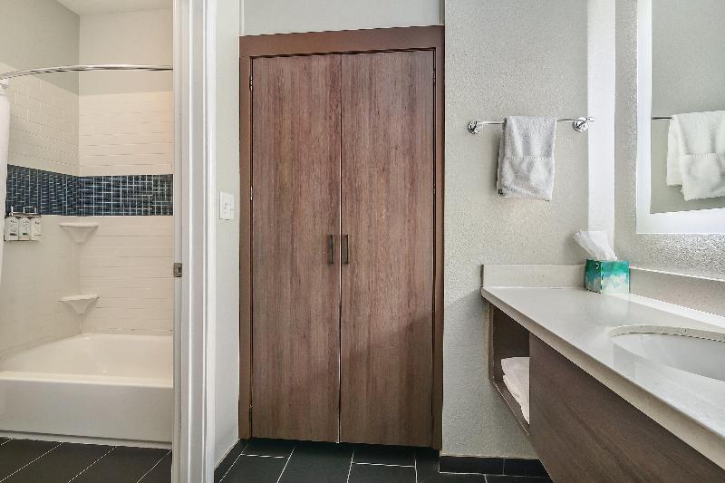 スイート, Staybridge Suites Tyler University Area, An Ihg