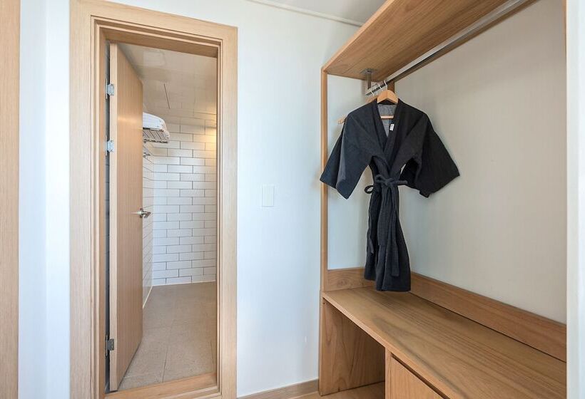 Номер Deluxe, Heyy Seogwipo