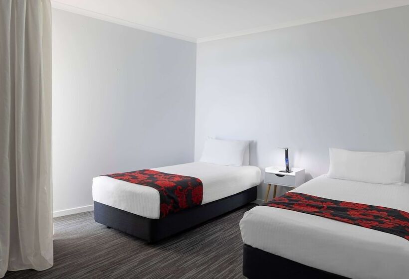 Апартаменты 3 Спальни Вид на Море, Ramada By Wyndham Marcoola Beach