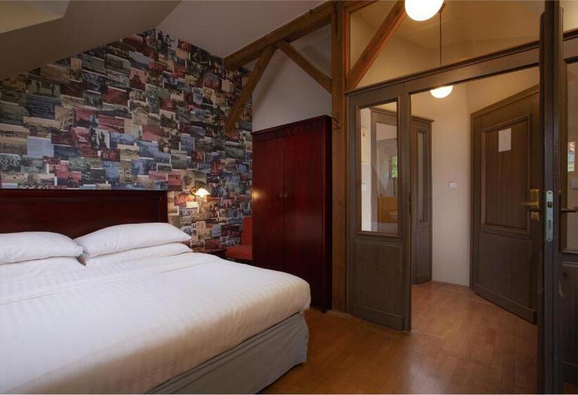 اتاق اجرایی, Charles Bridge Rooms & Suites By Sivek Hotels