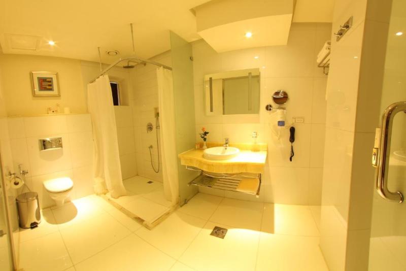 Номер Deluxe, Warwick Al Dabab Riyadh