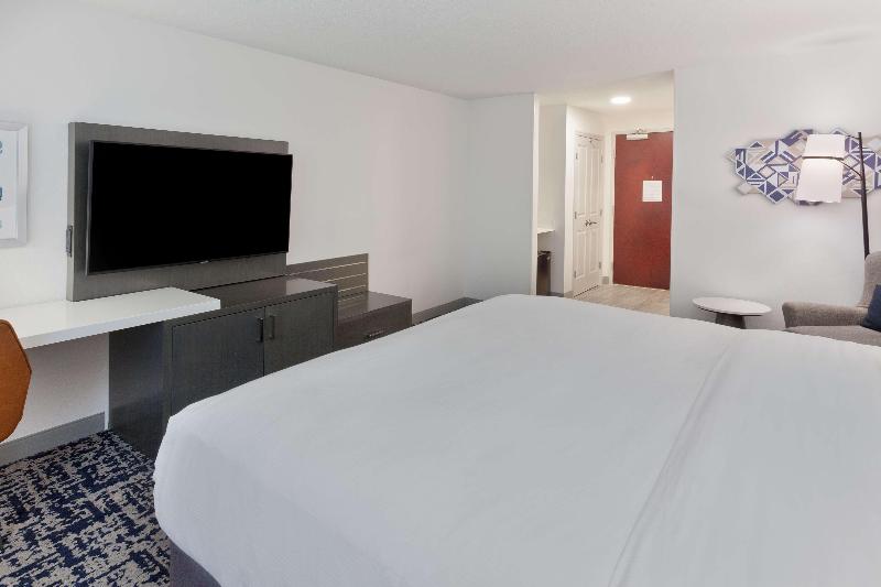 اتاق استاندارد با تخت بزرگ, Doubletree By Hilton Dothan, Al