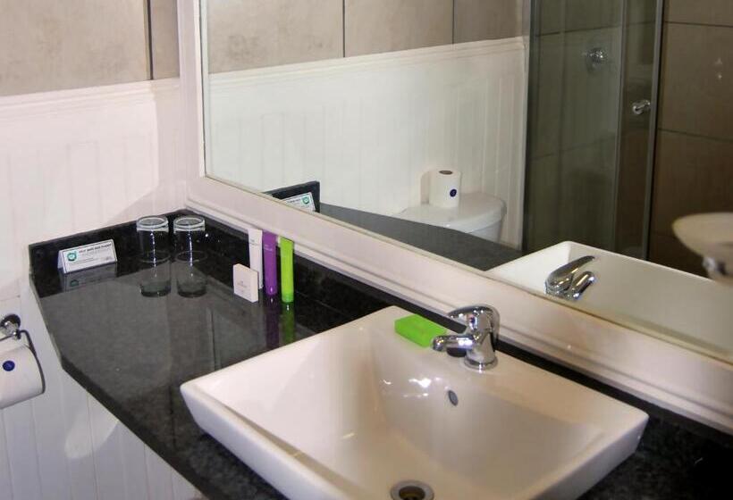 스탠다드 룸, Safari Hotel & Convention Centre
