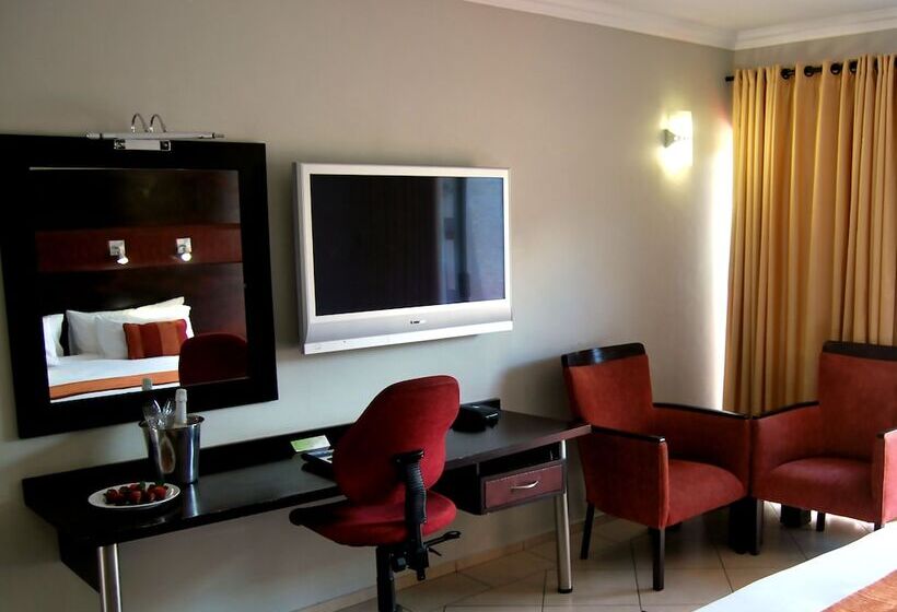 이그제큐티브 스위트, Safari Hotel & Convention Centre
