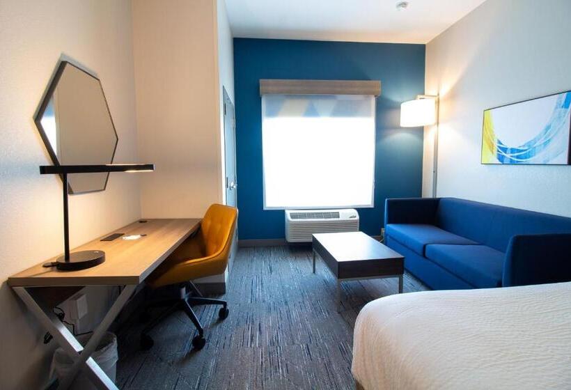 Номер Стандарт Кровать Кинг Адаптированный для Инвалидов, Holiday Inn Express Leland   Wilmington Area, An Ihg