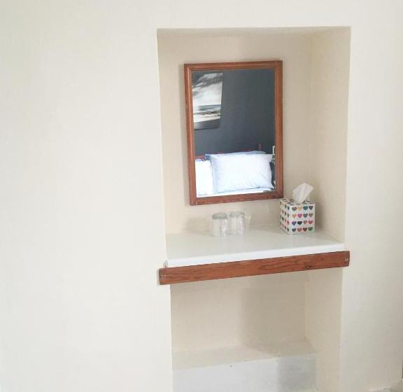 Номер Economy, Olivers Guest House
