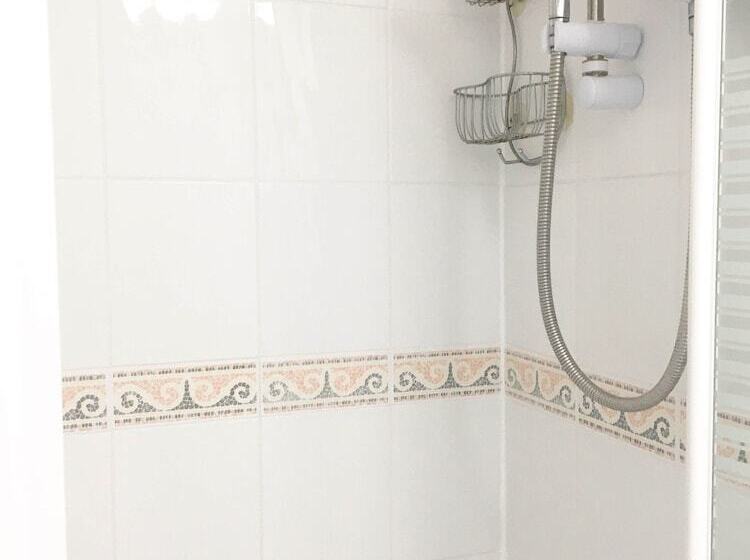Номер Стандарт, Olivers Guest House