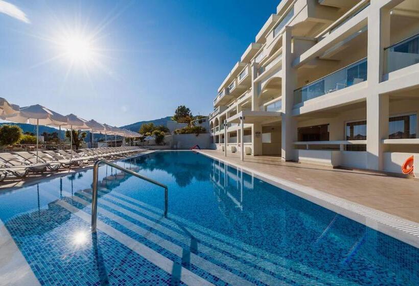 سوییت جونیور با چشم‌انداز استخر, Lindos White Hotel & Suites